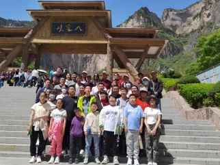 An Unforgettable Team Building -- Enjoy Life After Work